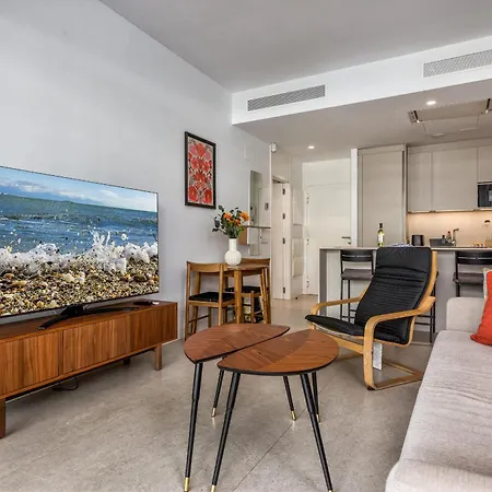Lola Apartment *
